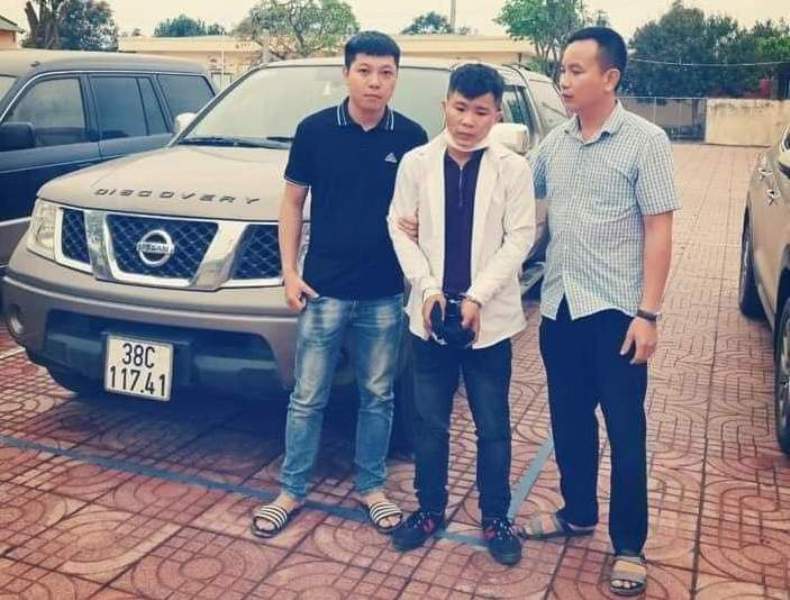 Trộm xe ô tô đi gặp bạn gái quen qua mạng
